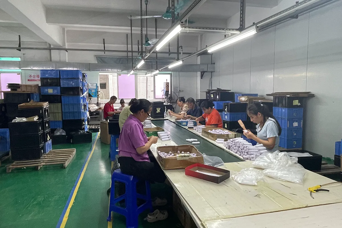 Precision hand assembly — EcoHairFactory