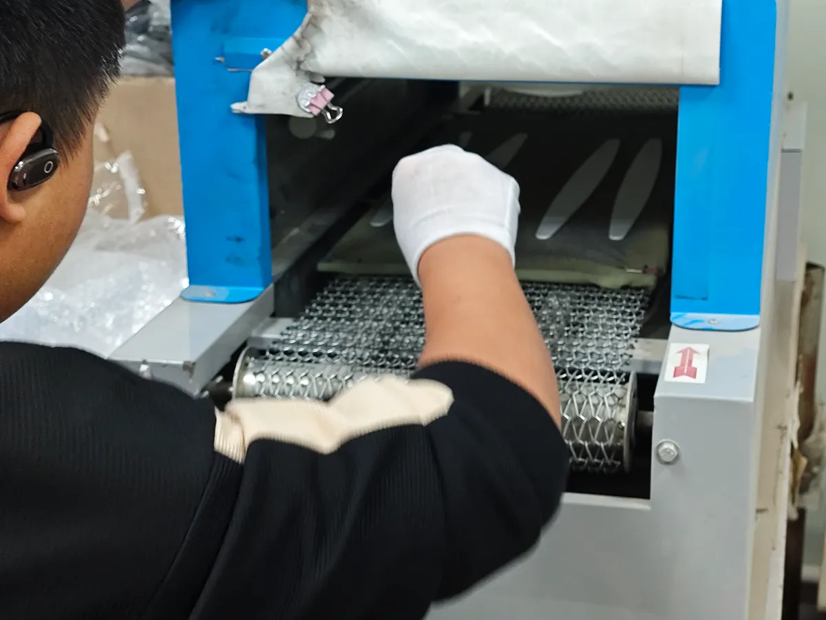 Heat-bending station — shaping acetate headbands — EcoHairFactory