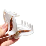 Sculptural Loop Claw Clip | Pearl & Tortoiseshell with Gold Line - 3